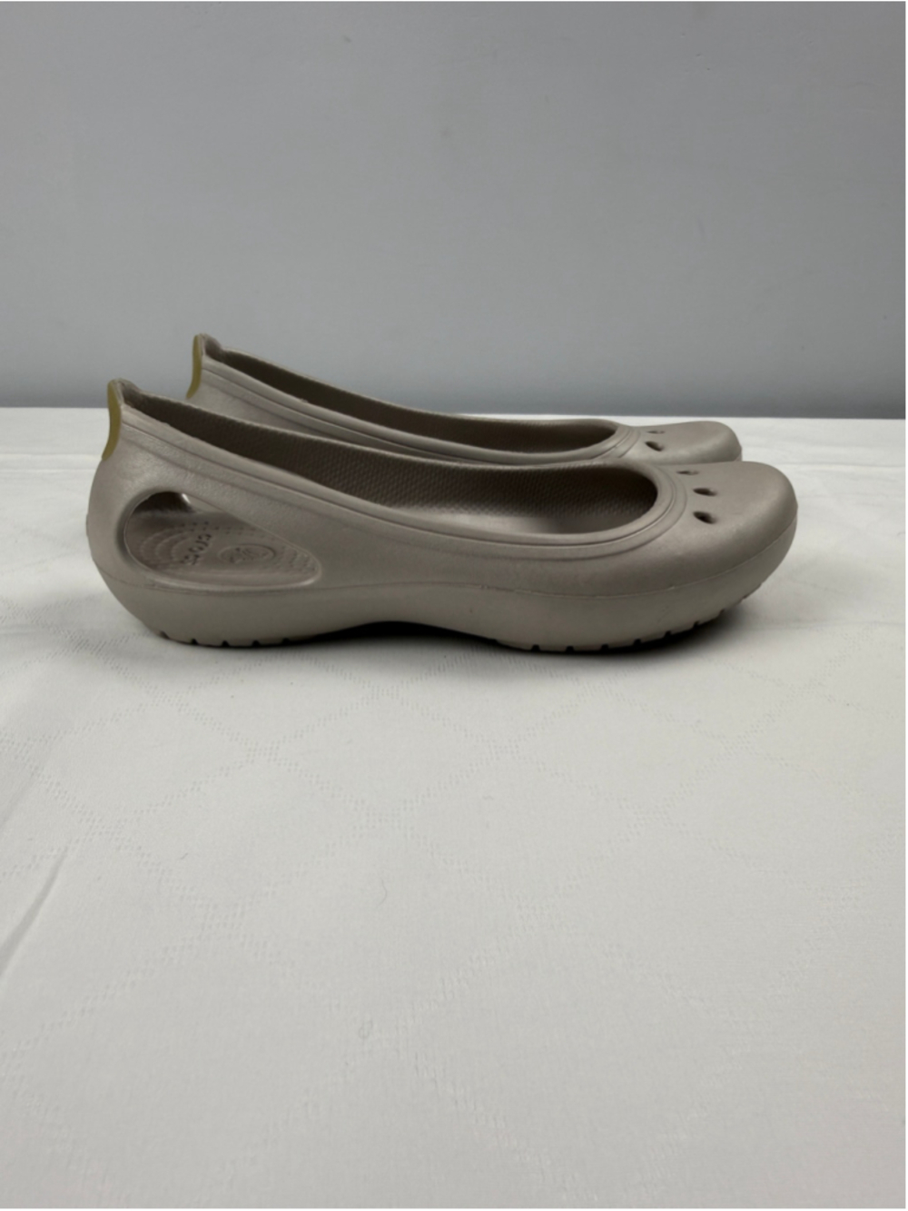 Crocs Women's Kadee Ballet Flats Shoes Size 5 Silver